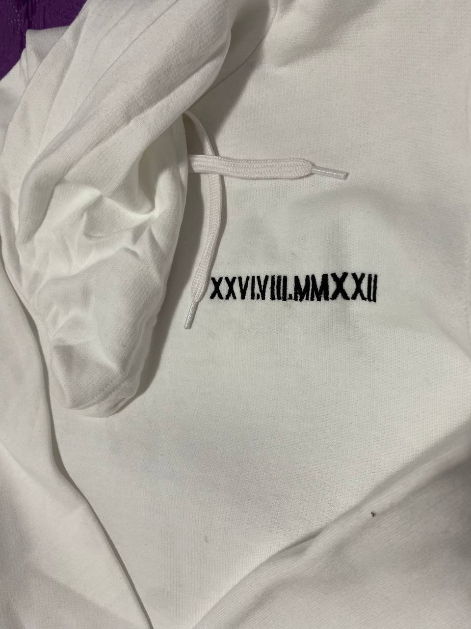 Felpa con Cappuccio Personalizzata con Ricamo DATA NUMERI ROMANI